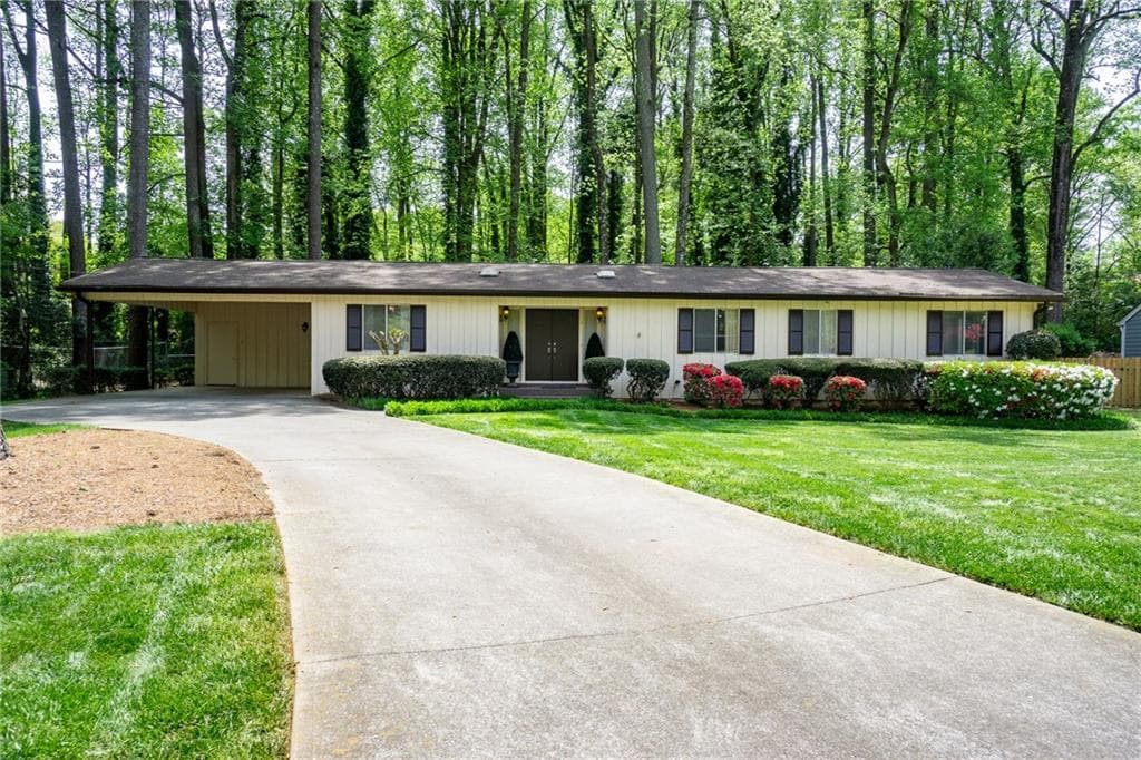 215 Berwick Drive, Sandy Springs, GA 30328 — most recent listing photo