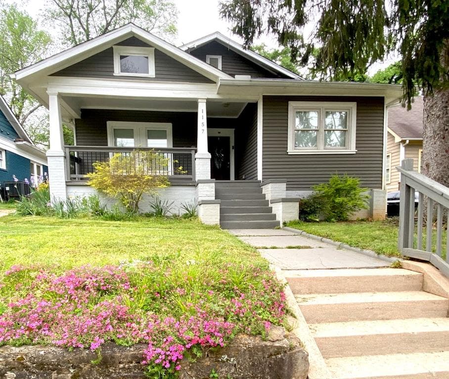 3 bedroom, 2 bathroom, 1,550 sq ft single family residence sold at 1157 Oakland Drive, Atlanta, GA 30310