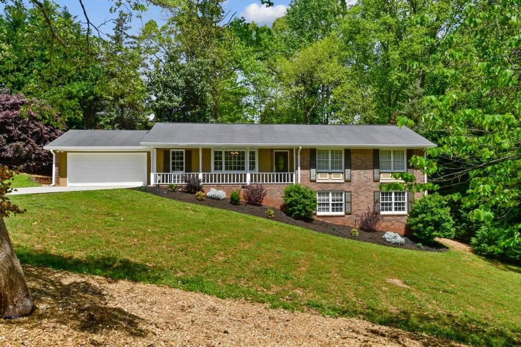 4110 Ashwoody Trail, Brookhaven, GA 30319 — most recent listing photo