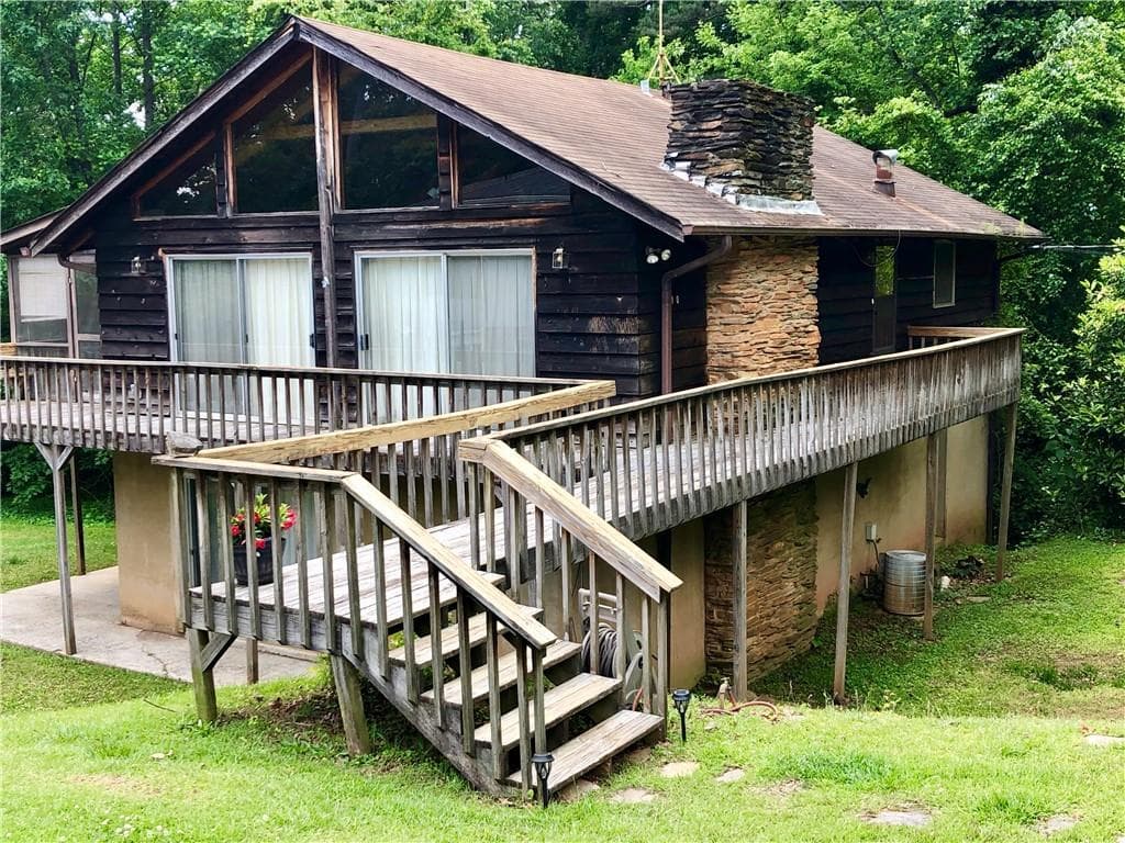 3 bedroom, 2 bathroom, 2,288 sq ft single family residence sold at 1910 Bernice Drive, Cumming, GA 30041