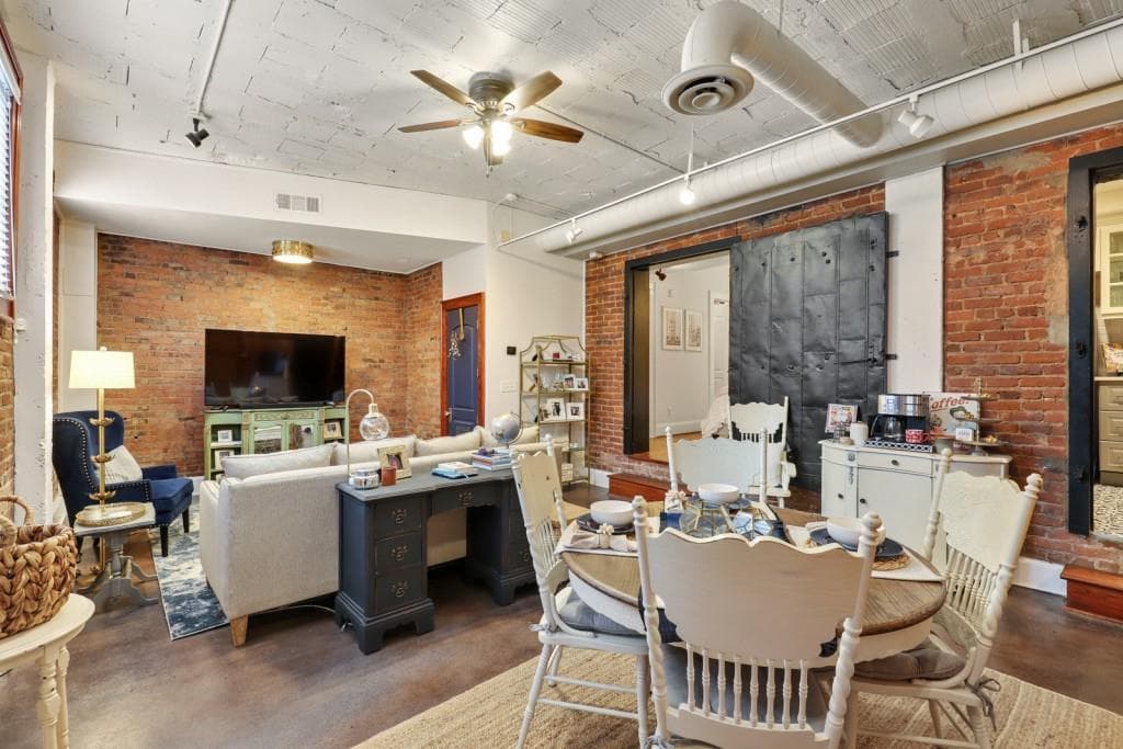 908 Juniper Street 4, Atlanta, GA 30309 — most recent listing photo