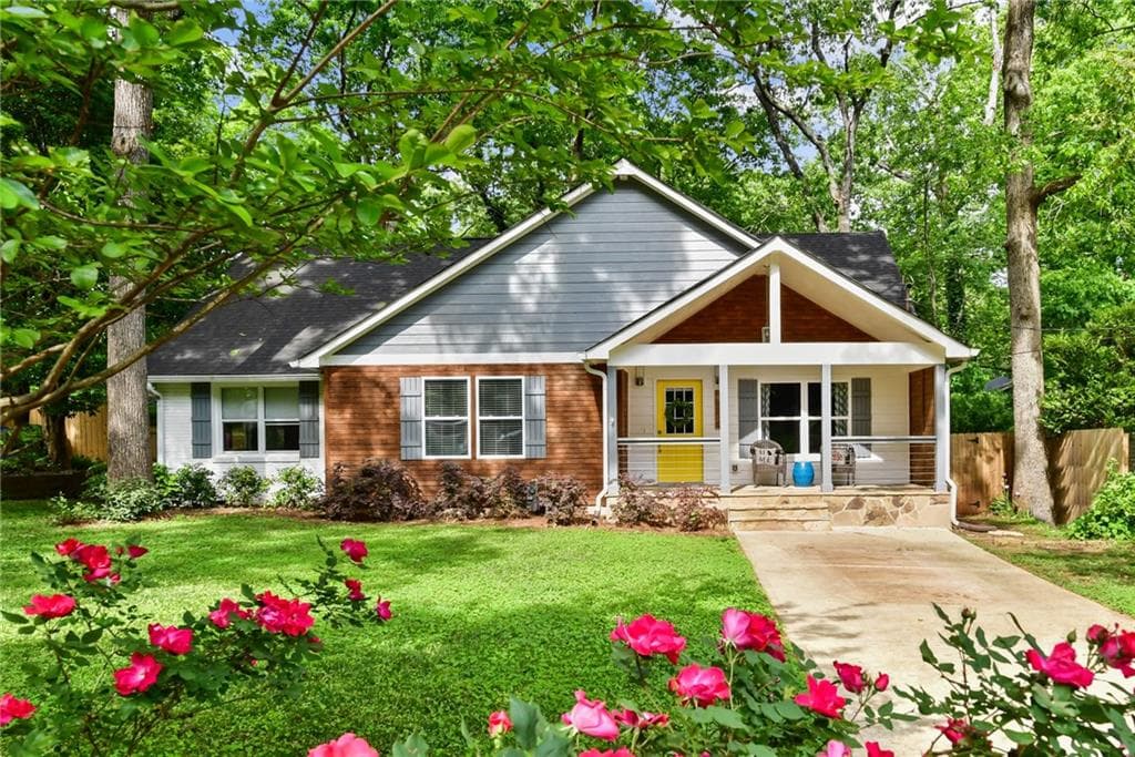 3 bedroom, 2 bathroom, 1,850 sq ft single family residence sold at 1333 Dorothy Drive, Decatur, GA 30030