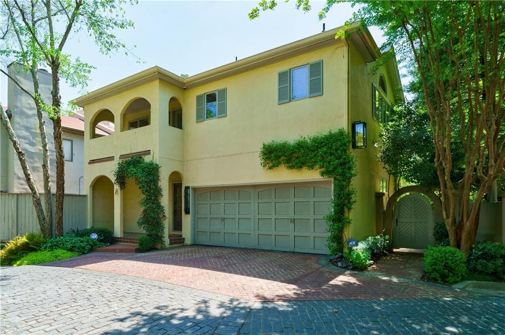 2 bedroom, 3 bathroom, 2,730 sq ft townhouse sold at 3491 Roswell Road A, Atlanta, GA 30305