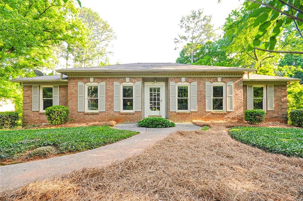 3542 CREEKVIEW Circle, Stone Mountain, GA 30083 — most recent listing photo
