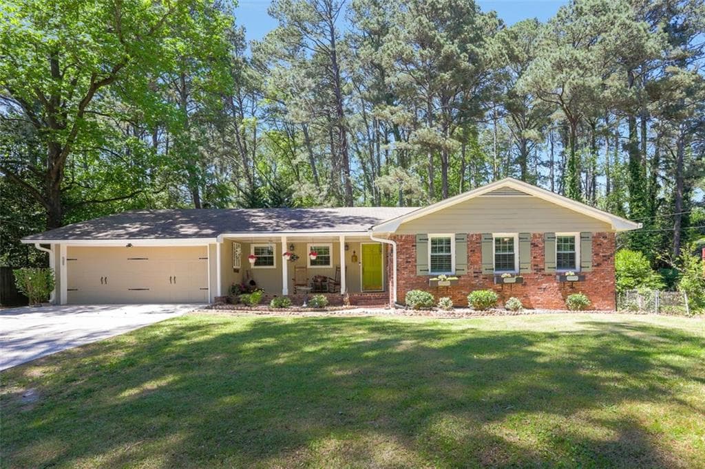 3 bedroom, 2 bathroom, 2,214 sq ft single family residence sold at 2772 BRIARCLIFF Road, Atlanta, GA 30329