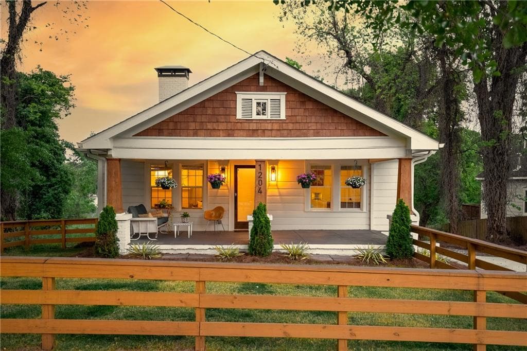 3 bedroom, 2 bathroom, 1,500 sq ft single family residence sold at 1204 Milton Terrace, Atlanta, GA 30315