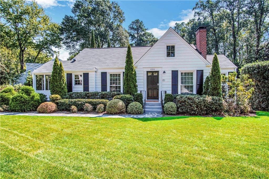 2 bedroom, 1 bathroom, 1,066 sq ft single family residence sold at 1211 Mclynn Avenue, Atlanta, GA 30306