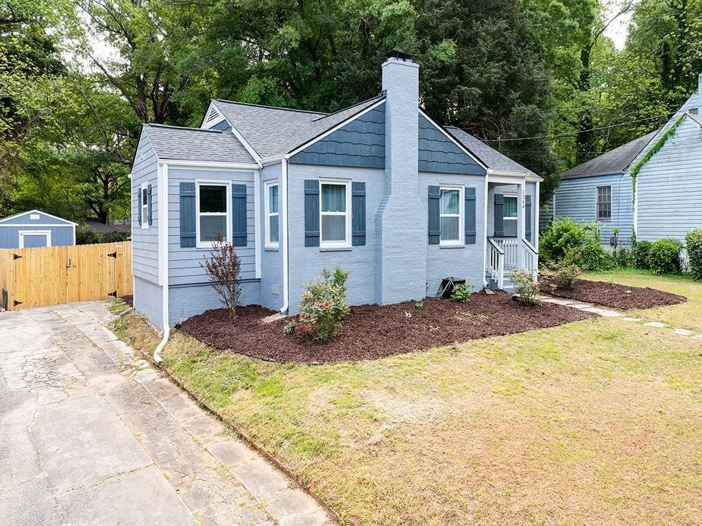 3 bedroom, 3 bathroom, 1,366 sq ft single family residence sold at 1364 Lorenzo Drive, Atlanta, GA 30310