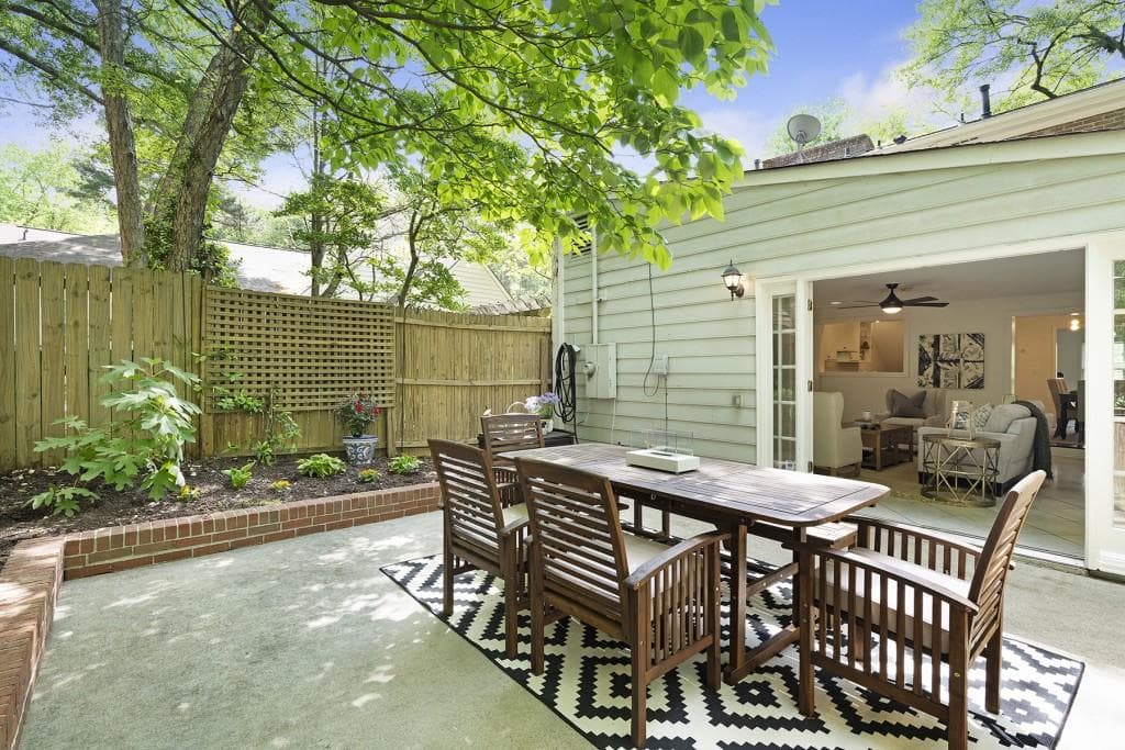 2 bedroom, 3 bathroom, 1,862 sq ft townhouse sold at 534 Montgomery Ferry Road, Atlanta, GA 30324