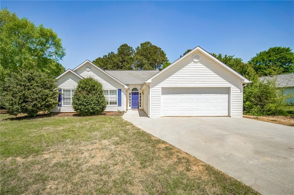 1013 Edgewater Lane, Hoschton, GA 30548 — most recent listing photo