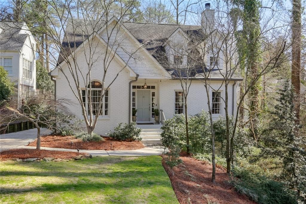 4 bedroom, 4 bathroom single family residence sold at 3077 Dale Drive, Atlanta, GA 30305