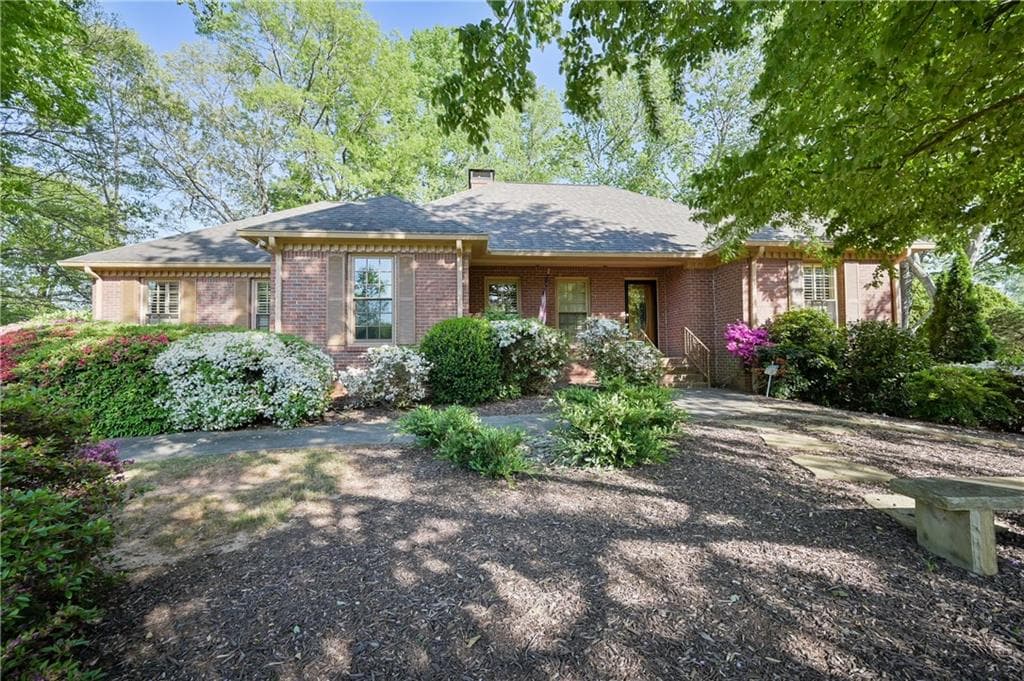 225 Saddle Creek Lane, Roswell, GA 30076 — most recent listing photo