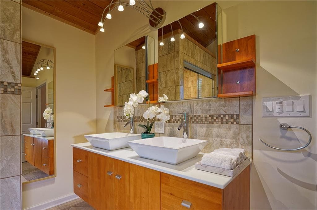 4 bedroom, 4 bathroom, 3,316 sq ft single family residence sold at 1773 Piedmont Way, Atlanta, GA 30324