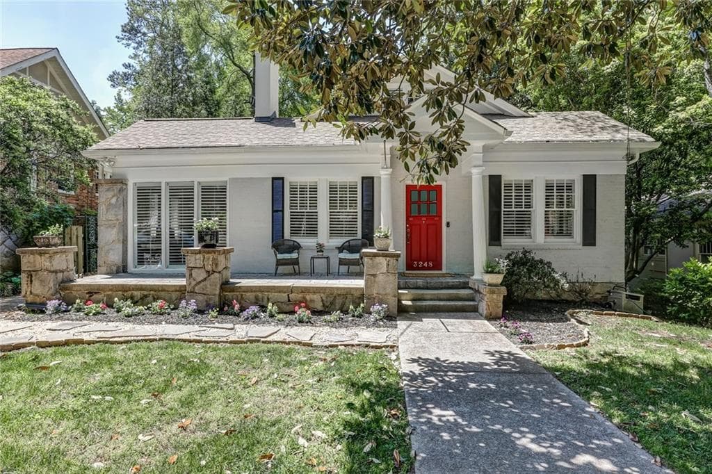 3 bedroom, 2 bathroom, 2,259 sq ft single family residence sold at 3248 W Shadowlawn Avenue, Atlanta, GA 30305
