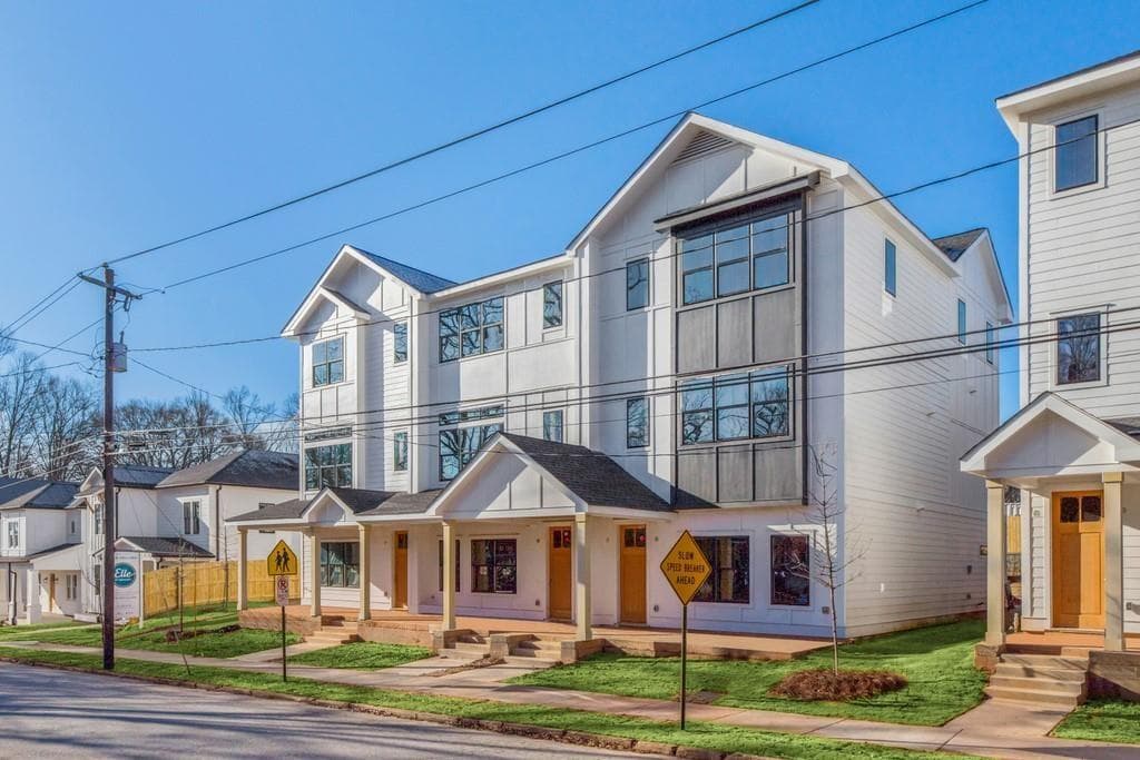 3 bedroom, 4 bathroom, 2,499 sq ft townhouse sold at 109 Mead Road, Decatur, GA 30030