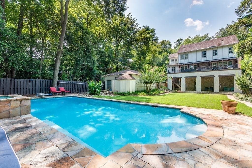 4 bedroom, 4 bathroom, 3,815 sq ft single family residence sold at 676 E Morningside Drive, Atlanta, GA 30324