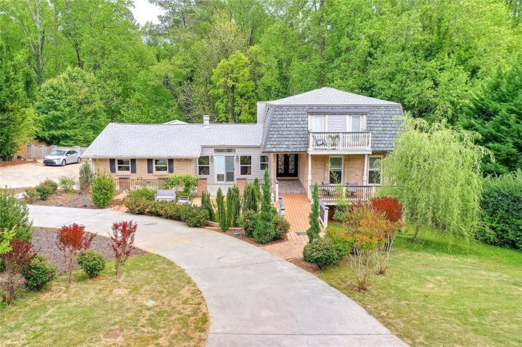 6 bedroom, 7 bathroom, 3,949 sq ft single family residence sold at 212 Kings Row, Marietta, GA 30067