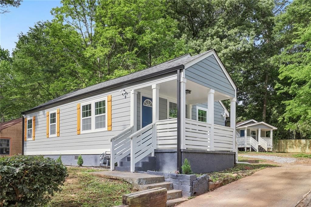 3 bedroom, 2 bathroom, 1,200 sq ft single family residence sold at 1093 Edgefield Drive, Atlanta, GA 30310