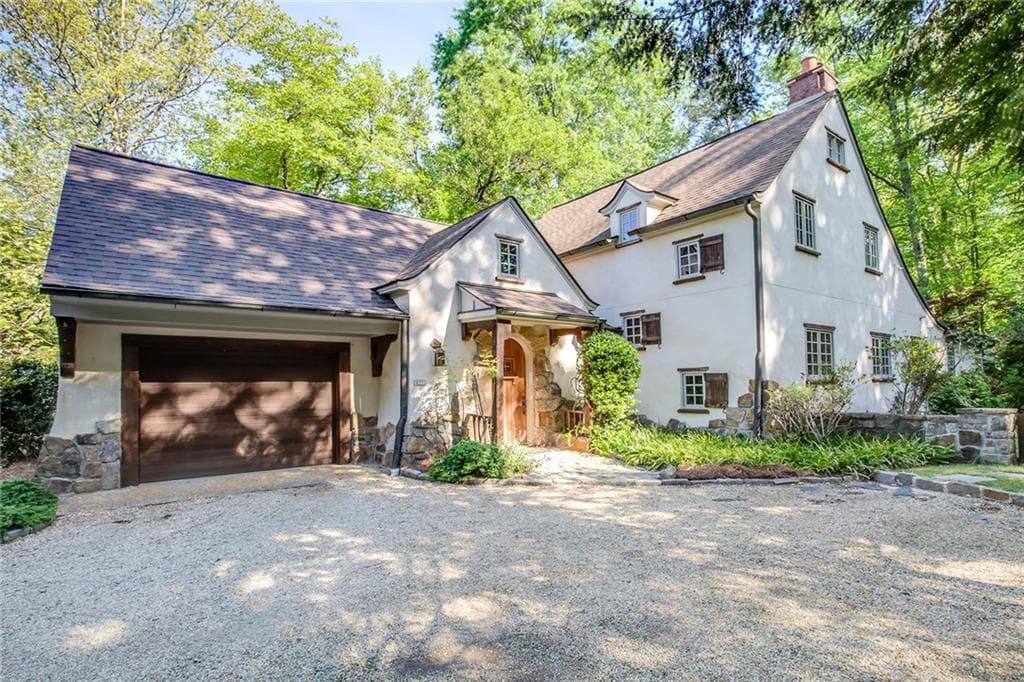 4 bedroom, 4 bathroom, 4,250 sq ft single family residence sold at 977 Clifton Road, Atlanta, GA 30307