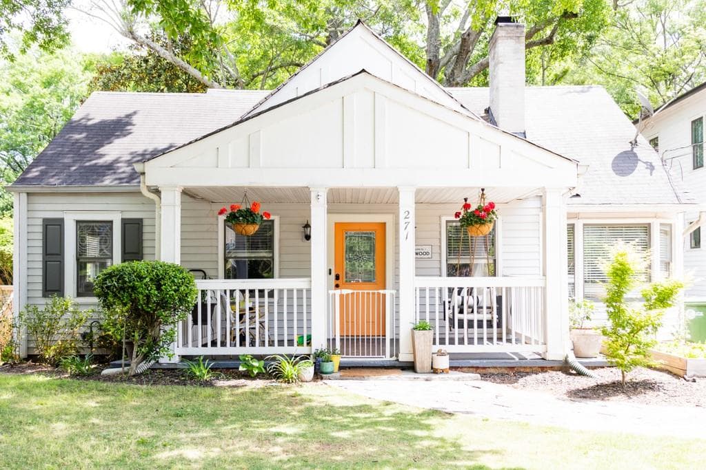 3 bedroom, 2 bathroom, 1,573 sq ft single family residence sold at 271 Rockyford Road, Atlanta, GA 30317