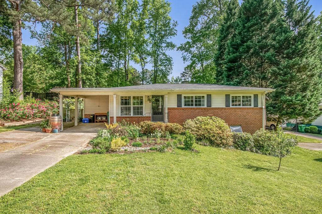 3 bedroom, 2 bathroom, 1,025 sq ft single family residence sold at 3143 Flamingo Drive, Decatur, GA 30033