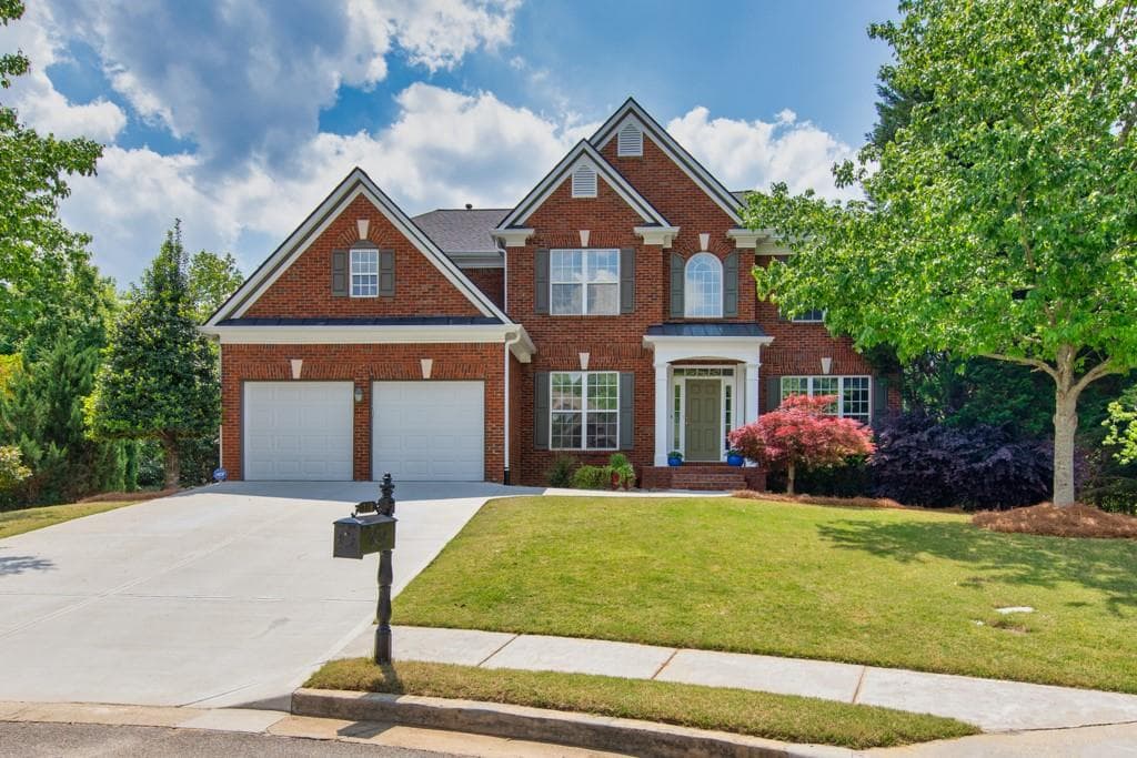 6 bedroom, 4 bathroom, 4,301 sq ft single family residence sold at 738 Hexham Court, Suwanee, GA 30024