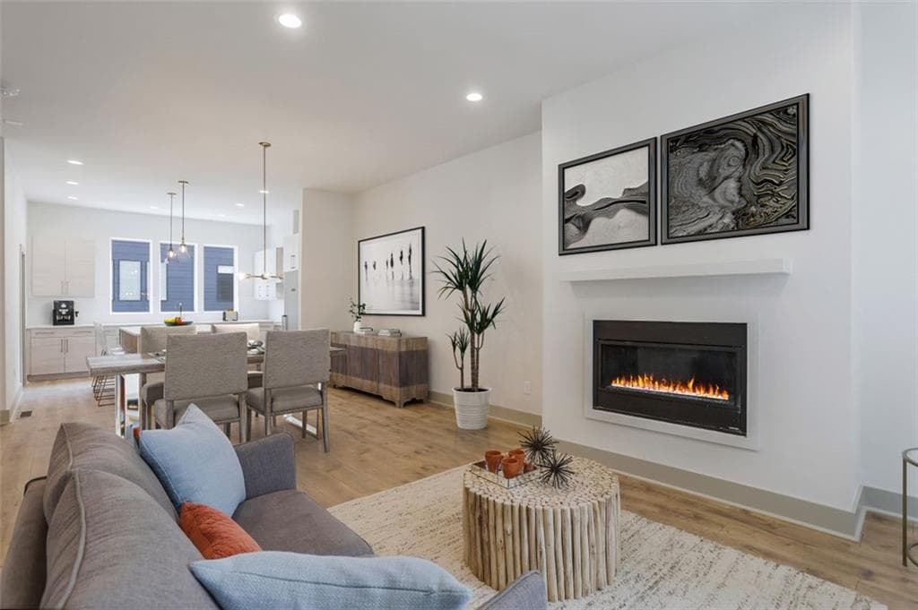 3 bedroom, 4 bathroom, 1,886 sq ft townhouse sold at 1156 Reynolds Square Lane, Atlanta, GA 30307