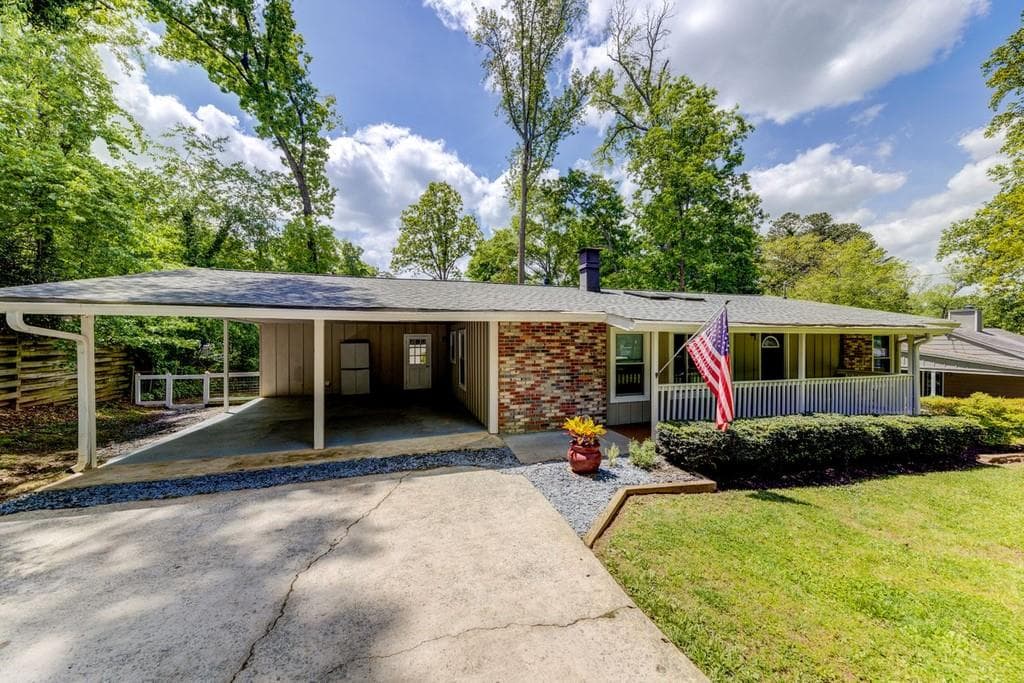 2096 Nancy Circle, Smyrna, GA 30080 — most recent listing photo