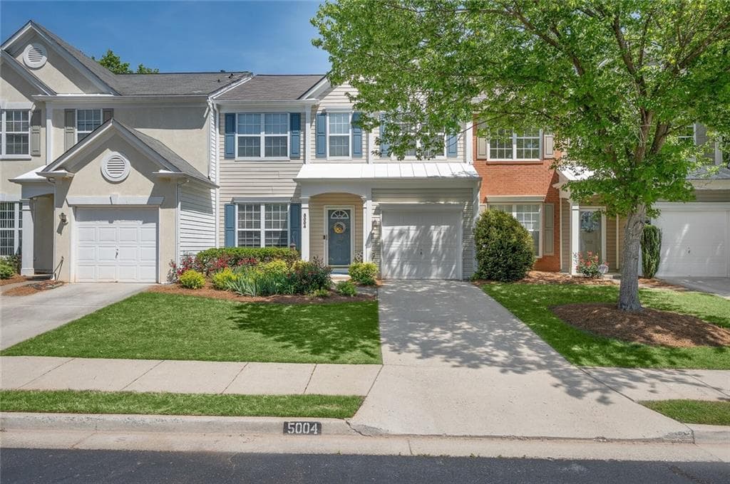 3 bedroom, 3 bathroom, 1,616 sq ft townhouse sold at 5004 Falling Water Terrace, Roswell, GA 30076