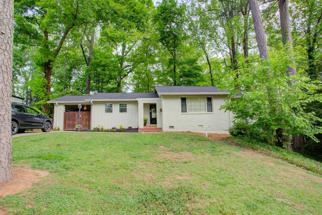3 bedroom, 2 bathroom, 1,938 sq ft single family residence sold at 380 Pine Forest Road, Atlanta, GA 30342