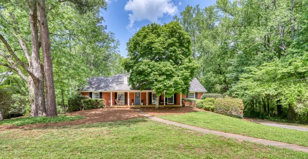 450 Barkshire Lane, Roswell, GA 30076 — most recent listing photo