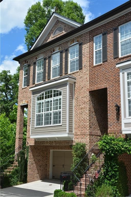 3 bedroom, 4 bathroom, 2,160 sq ft condominium sold at 2693 Rivers Edge Drive, Atlanta, GA 30324