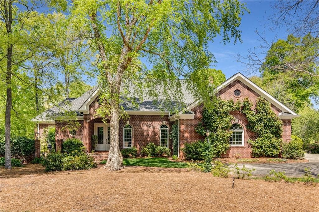 301 Point Olympus Drive, Gainesville, GA 30506 — most recent listing photo