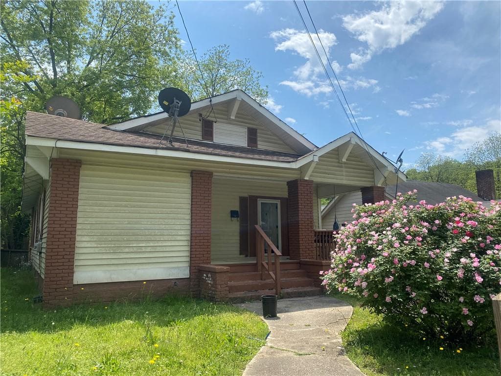 1454 SAINT FRANCIS Avenue, East Point, GA 30344 — most recent listing photo