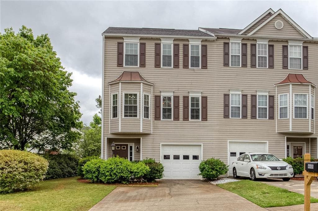 2 bedroom, 3 bathroom, 1,420 sq ft townhouse sold at 4469 Thorngate Lane, Acworth, GA 30101