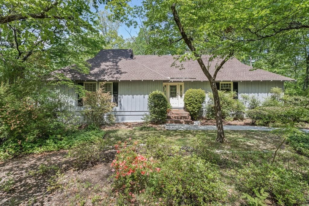 3890 Cherokee Ford, Gainesville, GA 30506 — most recent listing photo