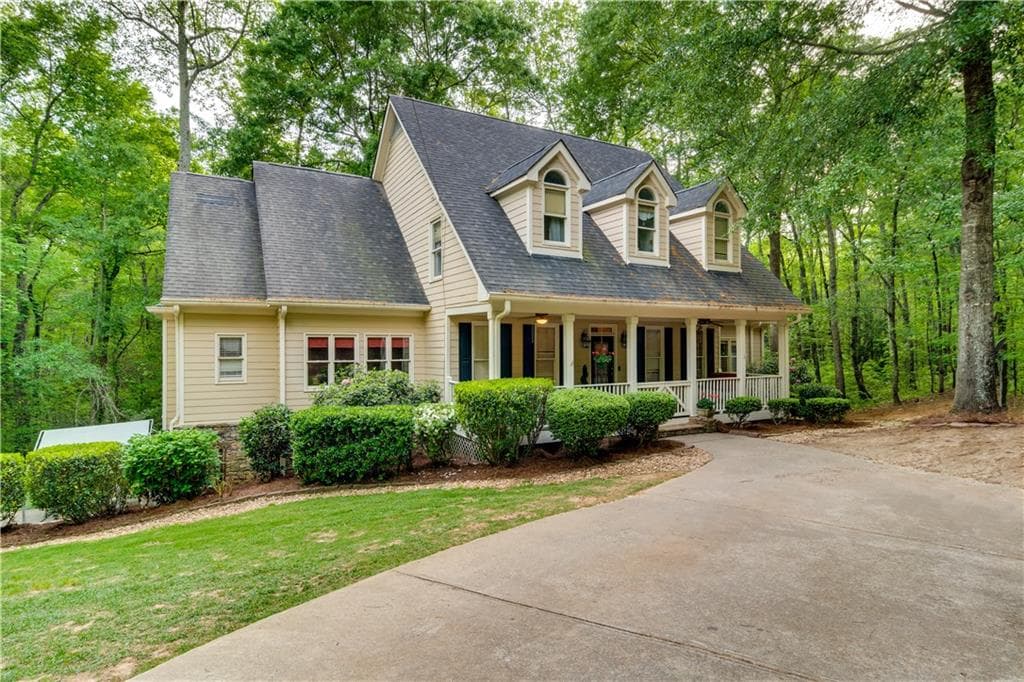 5 bedroom, 5 bathroom single family residence sold at 3135 Berry Road, Loganville, GA 30052