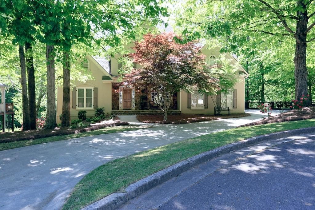 5 bedroom, 5 bathroom, 3,302 sq ft single family residence sold at 12170 Wexford Mill Court, Roswell, GA 30075