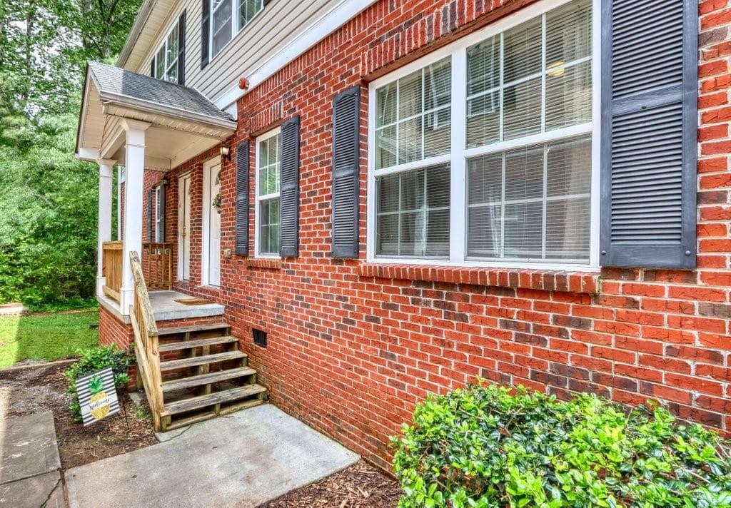 4 bedroom, 3 bathroom, 1,440 sq ft condominium sold at 1651 Massachusetts Avenue 22, Marietta, GA 30008