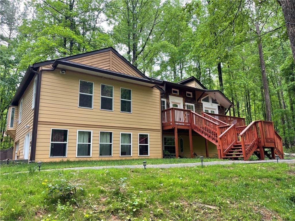 3 bedroom, 4 bathroom, 2,812 sq ft single family residence sold at 2333 Autumn Leaf Court, Lawrenceville, GA 30044