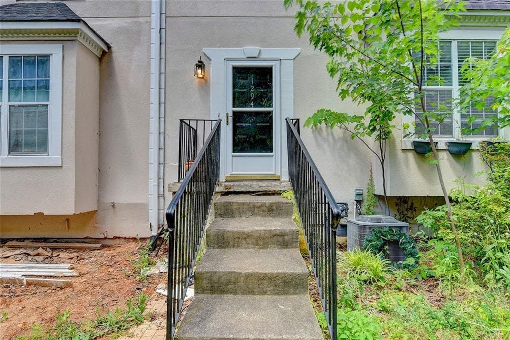 1294 Warsaw Road, Roswell, GA 30076 — most recent listing photo