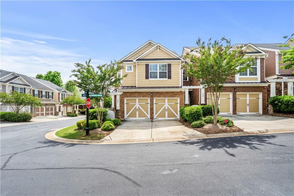 3 bedroom, 3 bathroom, 2,014 sq ft townhouse sold at 1596 Richmond Drive, Mableton, GA 30126