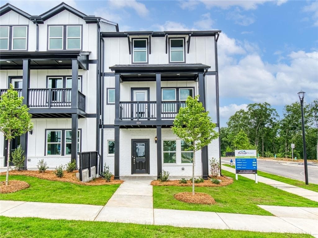 4 bedroom, 4 bathroom, 2,247 sq ft townhouse sold at 514 Hampton Crossing, Woodstock, GA 30188