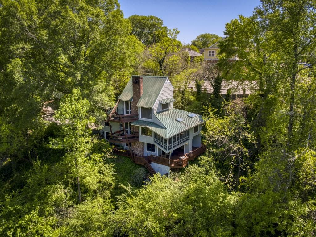 220 Kings Mill Court, Roswell, GA 30075 — most recent listing photo