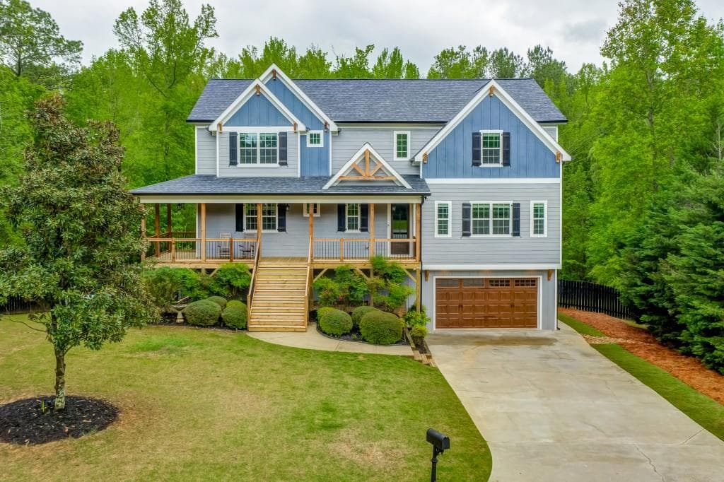 3 bedroom, 4 bathroom, 3,403 sq ft single family residence sold at 417 Christophers Court, Waleska, GA 30183