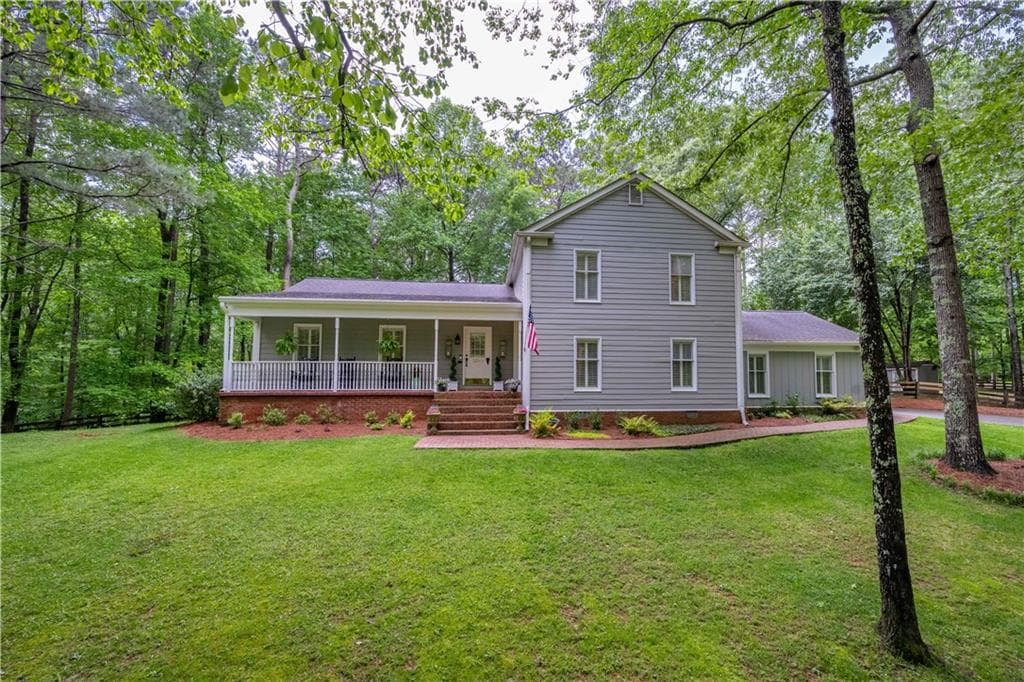 4 bedroom, 3 bathroom, 2,610 sq ft single family residence sold at 1260 Cold Harbor Drive, Roswell, GA 30075
