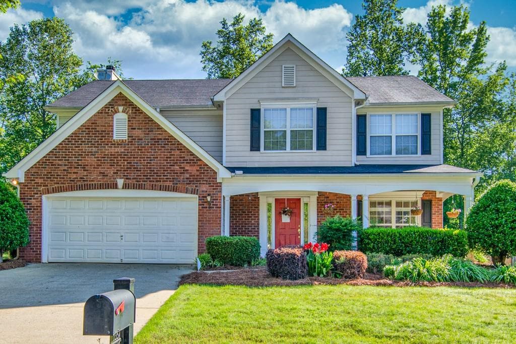 4 bedroom, 3 bathroom, 2,579 sq ft single family residence sold at 735 Beckenham Walk Drive, Dacula, GA 30019