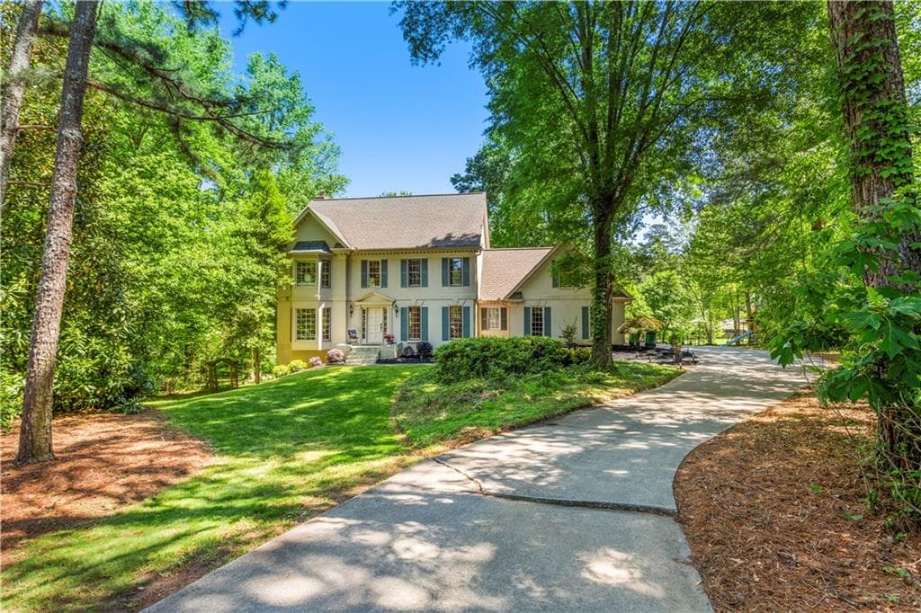 5 bedroom, 5 bathroom, 3,113 sq ft single family residence sold at 65 Idlegate Court, Alpharetta, GA 30022
