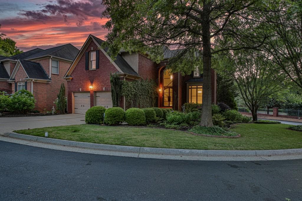 6385 Glen Oaks Lane, Sandy Springs, GA 30328 — most recent listing photo