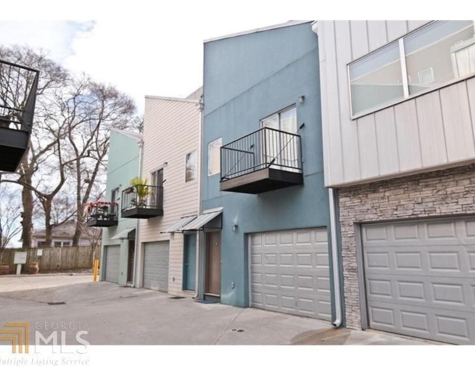 2 bedroom, 2 bathroom, 1,147 sq ft townhouse sold at 110 Moreland Avenue B, Atlanta, GA 30316